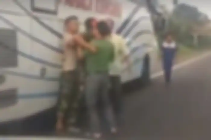 Sopir bus Pahala Kencana nyaris pukul anggota TNI
