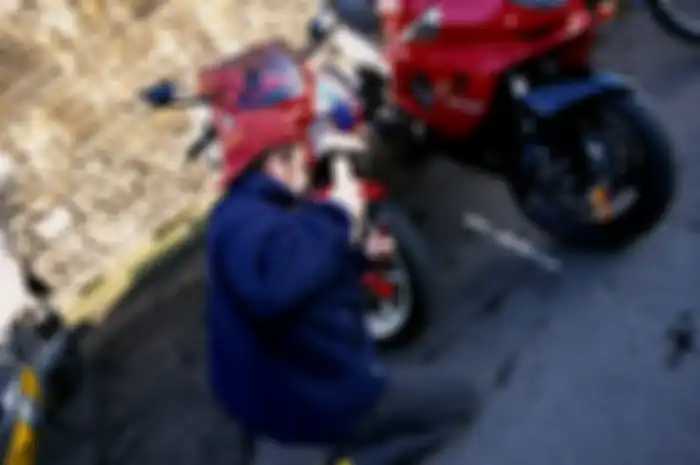 Ilustrasi maling motor