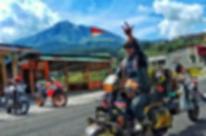 Mahyounk, seorang pria yang mengantar dan membuat kado unik ke Presiden Jokowi sebagai bentuk rasa b