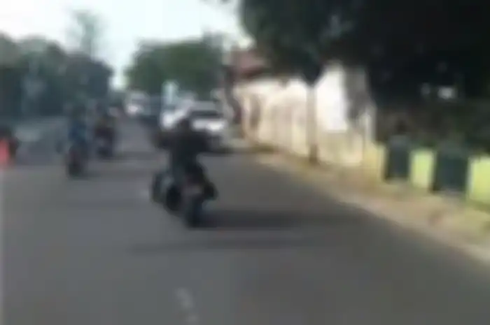 Rombongan Harley-Davidson touring dan kembali memunculkan kontroversi.