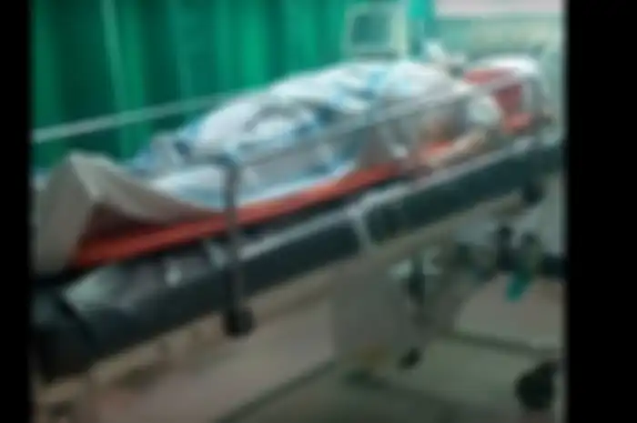 Mahasiswi asal Lamongan kritis usai dijambret dan jatuh dari motor.