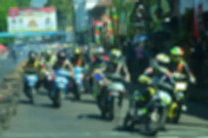 Starter membludak di Road Race Garut.