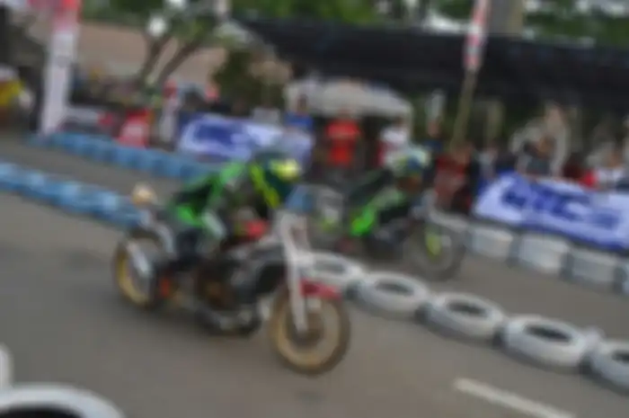 Drag bike Cimahi 2018 berlangsung ketat.