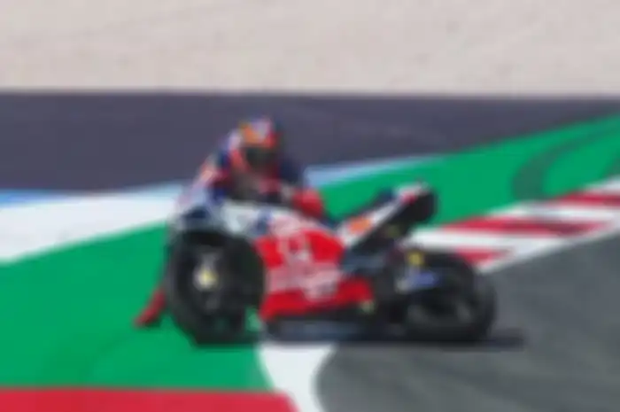 Jack Miller tergelincir di lap ke-15.