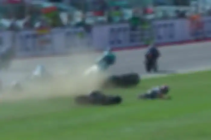 Lima pembalap terlibat kecelakaan di Moto3 San Marino.