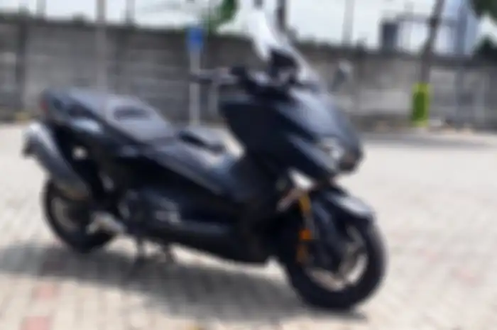 Yamaha TMAX DX 2018