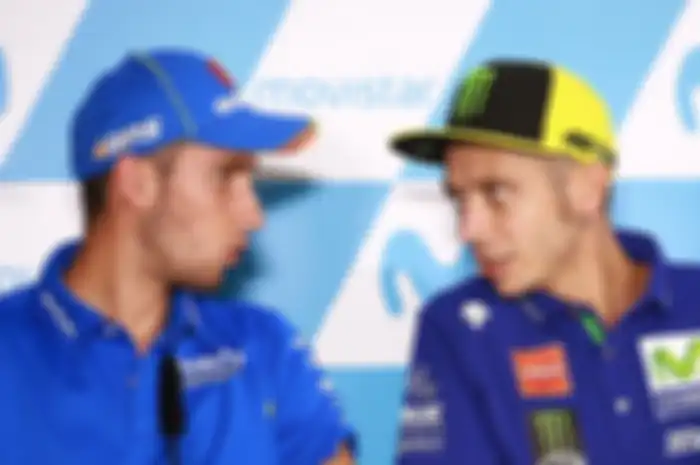 Alex Rins dan Valentino Rossi.