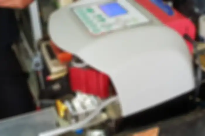 Alat duplikasi kunci teknologi CNC bikin kunci apa saja lima menit langsung jadi