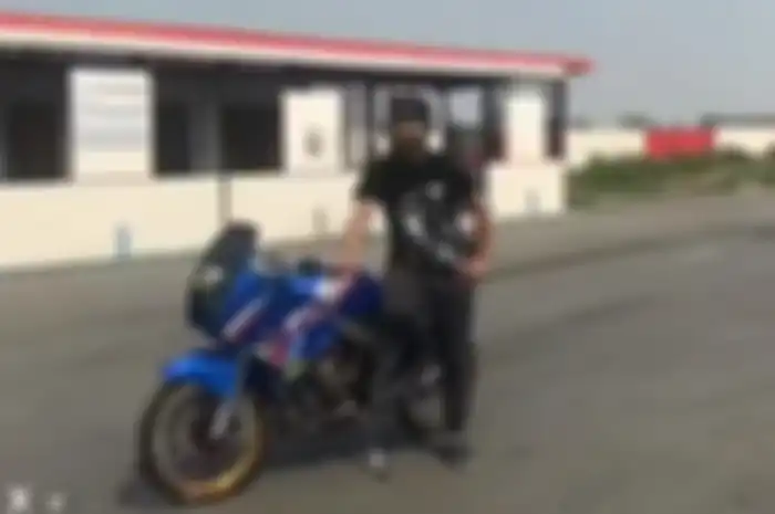 Kawasaki Ninja 150 fuel injection.