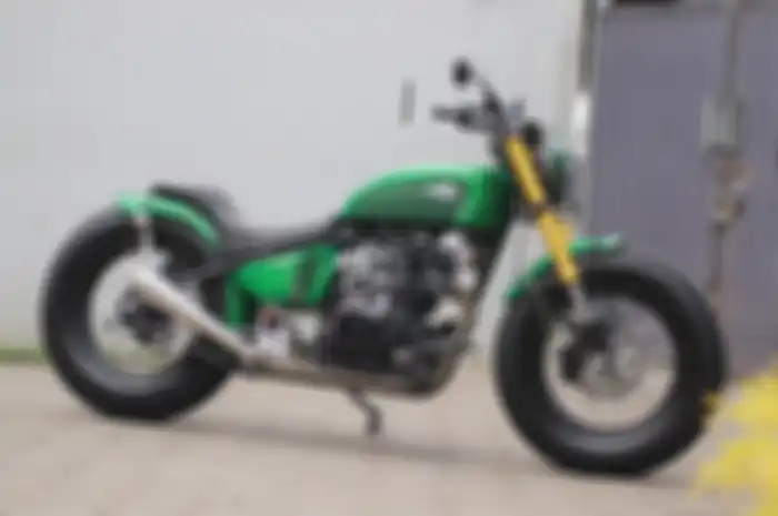 Kawasaki W175 Bobber Jokowi Katros Garage