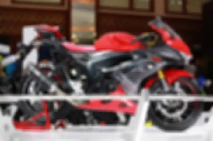 Suzuki GSX-R150 ABS Yoshimura Thai Carbon Look