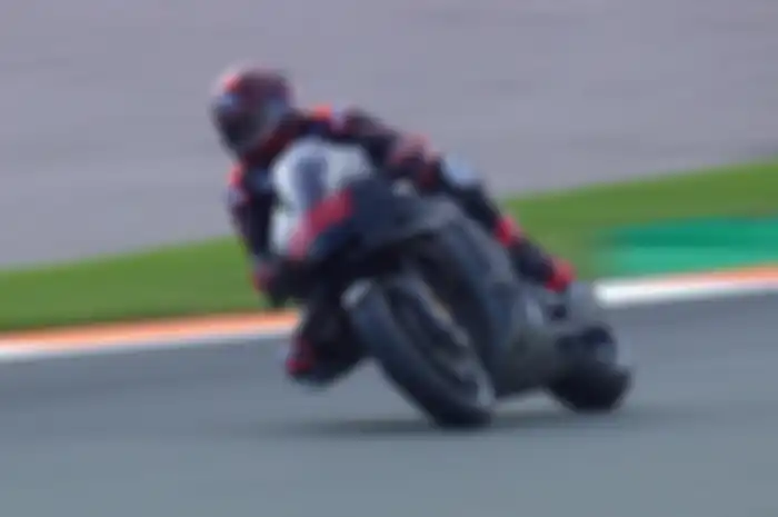 Jorge Lorenzo menjajal Honda RC213V.