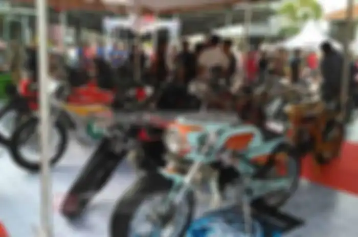 Total 196 peserta dari 14 region berkumpul di La Piazza, Kelapa Gading, Jakarta Utara untuk berpartisipasi di event Grand Final Honda Modif Contest (HMC).