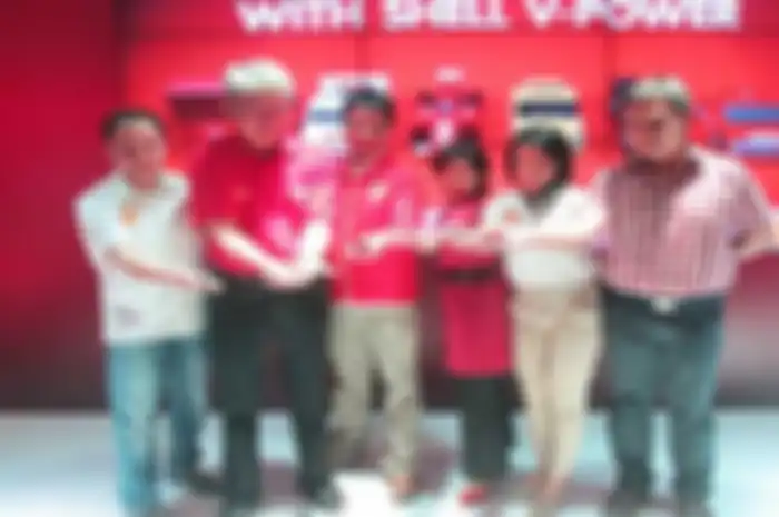 Shell V-Power yang mengadopsi teknologi bahan bakar ferrari, mulai 25 sampai 27 Oktober 2013, bakal menggelar kompetisi Lego. "Kompetisi ini bekerja sama dengan Lego group, yang membuat mainan motor dan mobil dengan menyusun berbagai partnya. Tujuann