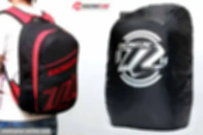 Racing line (RL), brand spesialis apparel balap coba bikin produk tambahan. Awalnya serius produksi T-shirt dan hoodies, tetapi tahun ini gencar memproduksi tas.