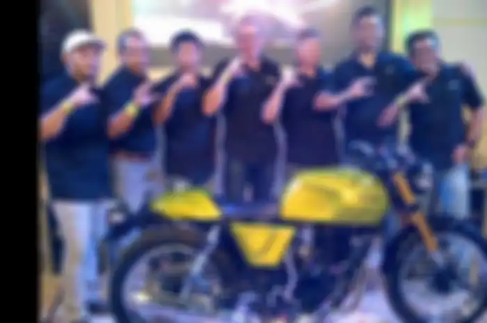 Hari ini (11/10)  PT Javas CycleWerks Indonesia (PT JCI) sebagai pemegang merek motor Cleveland di Indonesia resmi mengibarkan benderanya. Acara ini dilangsungkan bertepatan dengan event Kustomfest 2014 di Jogja Expo Center (JEC), Yogyakarta.