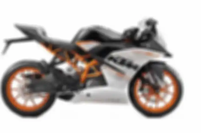 KTM RC390 yang baru diluncurkan di Indonesia merupakan motor sport yang punya fitur mewah. Makanya, jangan heran kalau banderolnya bisa di atas Rp 100 juta. Sebab, RC390 memang mewarisi DNA motor balap KTM di arena Moto3.