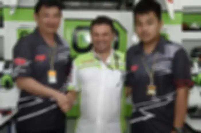 PT Anantha Jaya, produsen knalpot R9, sepakat untuk mengontrak tim Gresini Moto3 selama dua musim. Kerja sama ini sudah masuk dari berita resmi di website Gresini Team.