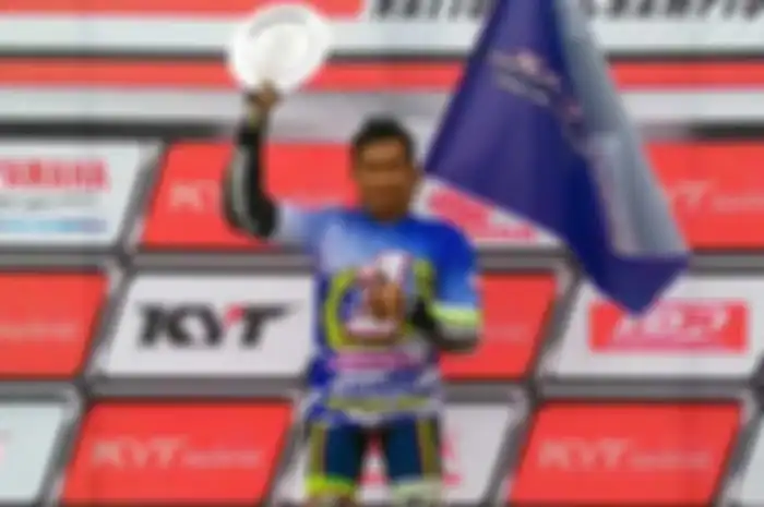 Fitrianyah Kete pembalap tim Yamaha Tunggal Jaya langsung melesat ke depan di race ke-2 kelas IP 125. Kete langsung membuat jarak sejak lap pertama di seri terakhir Indoprix 2014 yang berlangsung di sirkuit Binuang, Kalimantan Selatan hari ini (23/11