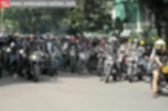 Kebijakan pemerintah Provinsi DKI Jakarta yang melarang sepeda motor melewati Jl. MH Thamrin-Jl. Merdeka Barat masih bikin pro dan kontra. Buat bikers yang sering melakukan aktivitas di wilayah ini, ada solusi yang ditawarkan pemerintah.