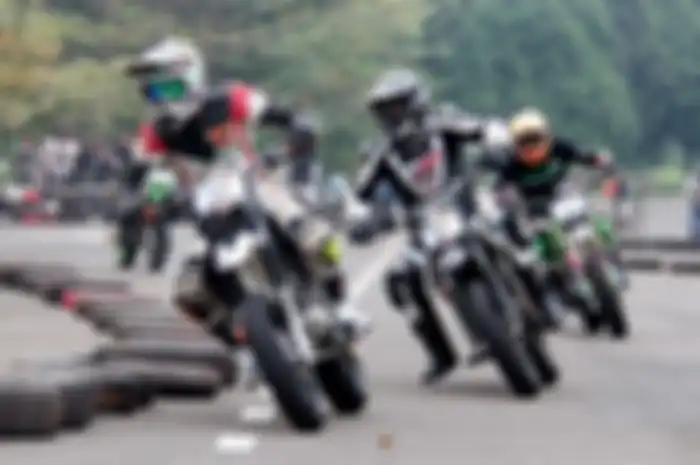 Gelaran Bigben Supermoto Road Race berlangsung di Cimahi Jawa Barat