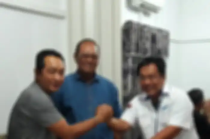Dalam perjalanan turing ke Kalimantan Barat, IMBI Jateng berkunjung ke Ketua Pengprov IMI Kalbar