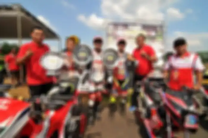 Siswa Wawan Hermawan 19 Racing School menunjukan hasil bagus dengan podium di kejurnas MotorPrix Subang, kemarin (30/4). 