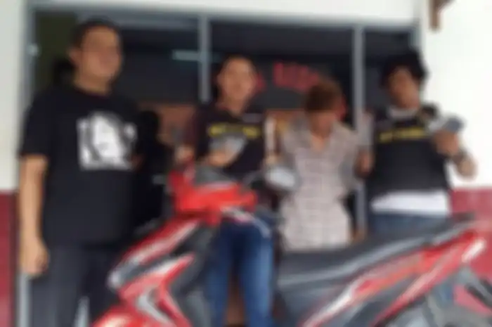 Tersesat di jalan dan masuk ke jalan tol, seorang pencuri motor akhirnya ditangkap petugas kepolisian.