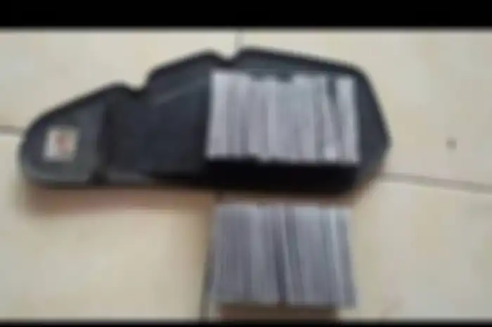 Penggunaan kawat sebagai pengganti busa filter udara bikin akselerasi berasa enteng. Harganya juga terjangkau. Dan bisa dibersihkan ulang