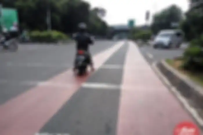 Jalan Bahaya Saat Hujan Harus Lebih Waspada 