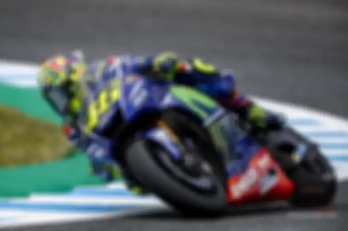 Valentino Rossi selisih hampir 1 detik yang berada di posisi ke-7 dengan Dani Pedrosa yang jadi pembalap tercepat di babak kualifikasi MotoGP Jerez. 