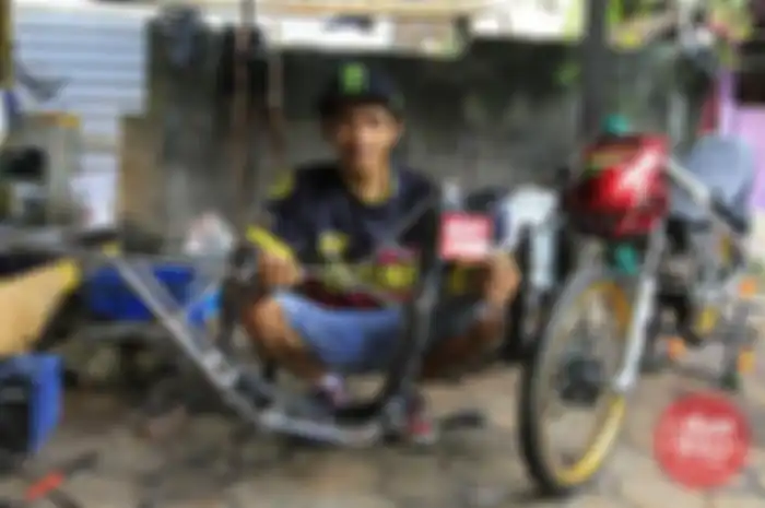Selain bikin rangka untuk grasstrack Fahmi kini desain untuk kebut lurus