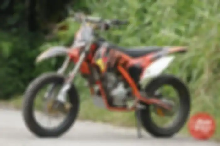 Yamaha Jupiter MX 135LC ini tampil gagah dengan sasis handmade