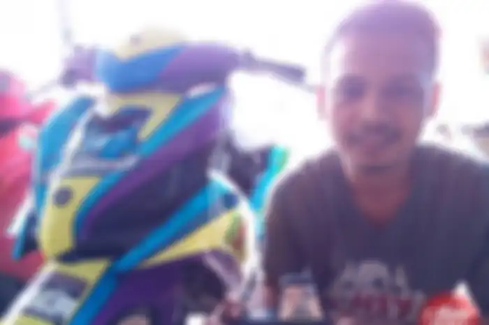 Bagas Setiawan punggawa dari KM 19 East dianugrahi mekanik terbaik pada E-event di Sirkuit Sentul