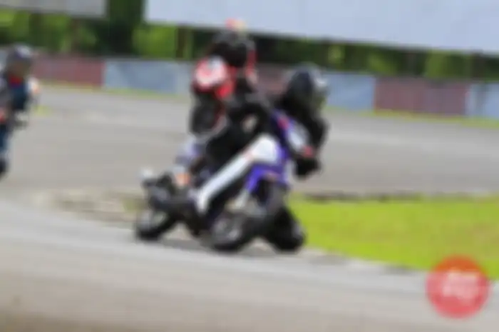  upgrade Yamaha F1Z-R lawasnya, supaya siap diajak ngebut di sirkuit.