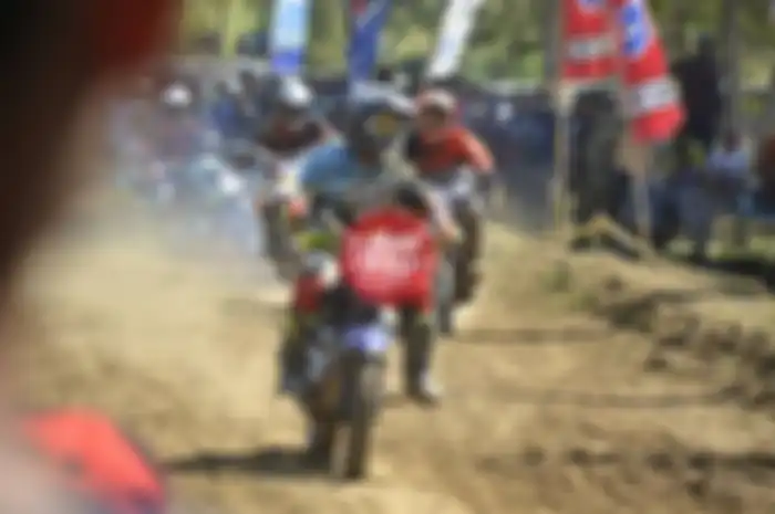 grasstrack Blora Grasstrack Open Championship Piala Bupati 2017 yang digelar minggu ini di sirkuit Mario, Jawa Tengah, yang berlangsung tadi pagi sampai sore