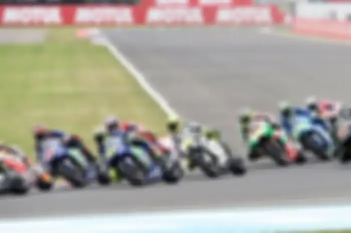 Sebelumnya sirkuit Le Mans diguyur hujan parah saat babak kedua latihan resmi Moto3.