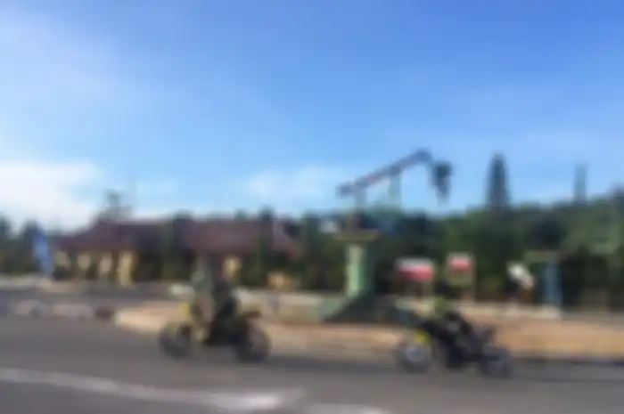 Jadwal QTT motorprix region 4 yang diselenggarakan di sirkuit non permanen stadion Datu Adil Tarakan, Kalimantan Utara (20/5) berakhir dengan ada latihan resmi.
Jadwal QTT motorprix region 4 yang diselenggarakan di sirkuit non permanen stadion Datu 