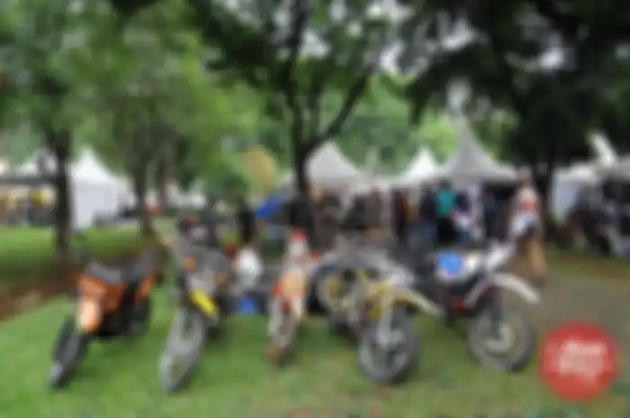 Tidak dapat dipungkiri, banyaknya event adventure yang digelar di berbagai daerah bikin permintaan motor trail ikut meningkat. 