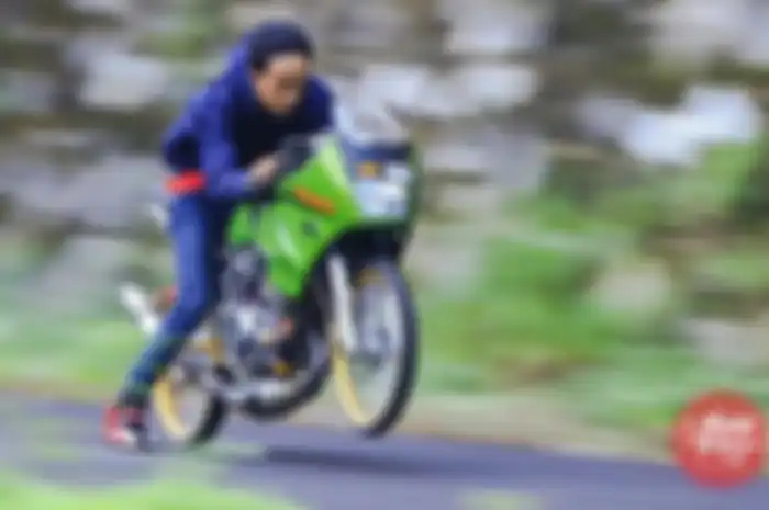 Istilah pemburu THR (Tunjangan Hari Raya) biasa di berikan untuk para joki balap liar yang suka ikut balap liar dibulan puasa ini.