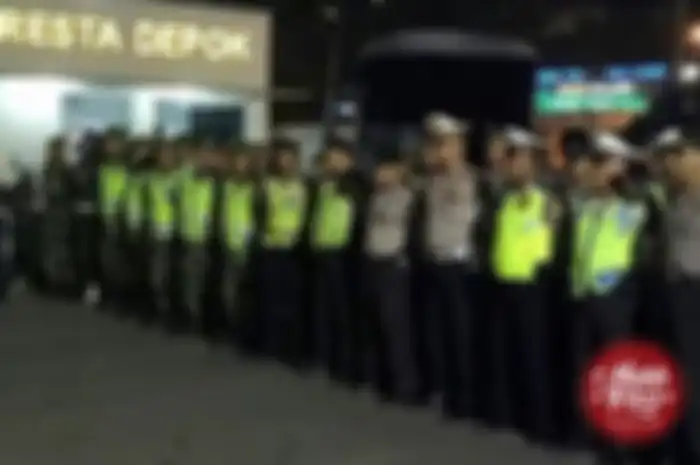 Tim Jaguar Polresta Depok mengamankan tiga orang diduga anggota geng motor.