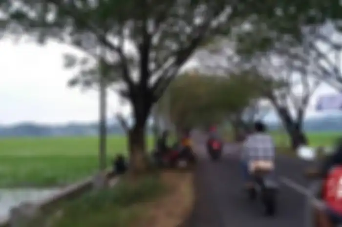 Saat menjelang buka puasa tempat di daerah Langkaplancar Langensari Kota Banjar ini ramai oleh remaja atau dewasa yang sedang ngabuburit.