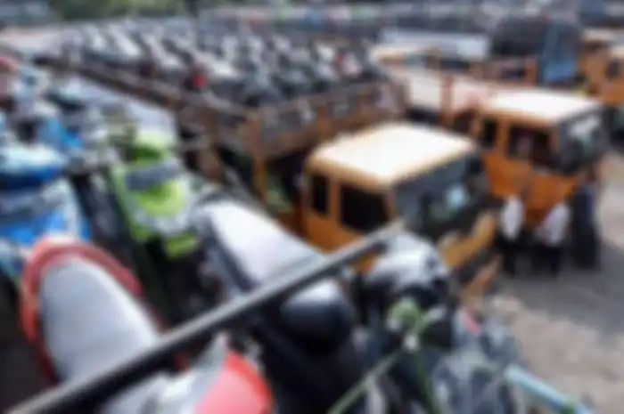 Motor dipaket ke kampung halaman, sobat bisa naik transportasi umum