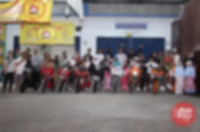 Silaturahmi CBR Motor Ciledug (SCMC). Mereka berbagi kepada yatim piatu panti asuhan El Yusroh Taman Asri, Ciledug, Tangerang (2/6)