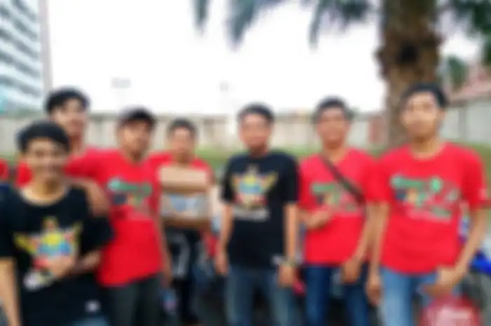 "Ini tahun ketiga kita bagi-bagi takjil, dan acara ini rutin diadakan setiap tahun saat bulan Ramadhan," ucap Eka Saputra selaku ketum Matic 17 Kota Bekasi.