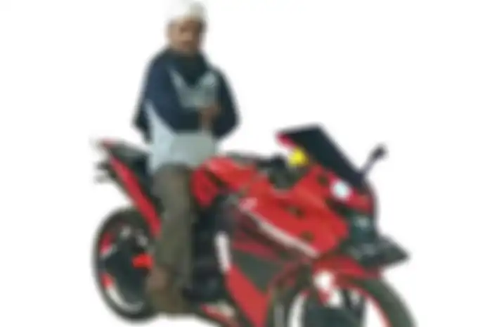 Guru saya memberi nasihat: "Berhentilah saling menghujat hanya karena dosa kita berbeda". Lama saya memahami maksud perkataan beliau