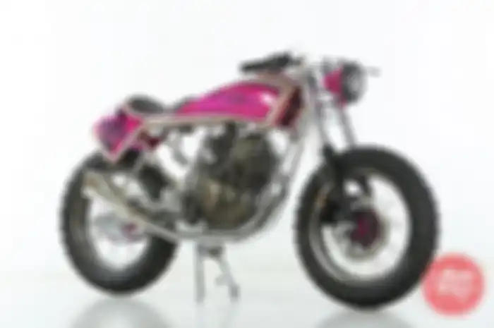 "Scrambler masih cocok untuk jalanan kota besar kayak Jakarta. Sementara cafe racer, buat tongkrongan dari cafe to cafe," ucap Tedja