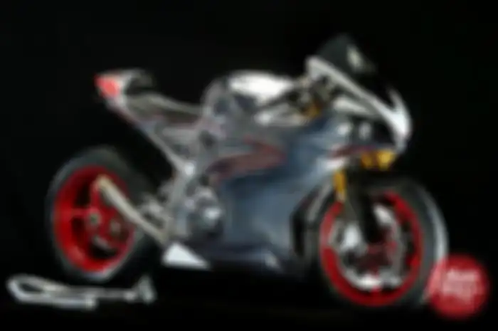 Norton juga dikenal di arena balap tahun 1907 dengan pembalap Rem Fowler di arena Isle of Man TT
