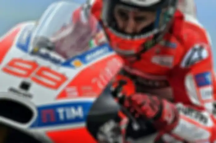 "Saya mencoba segalanya untuk memaksimalkan motor... Saya mencoba melihat semua data para pembalap Ducati untuk...,"