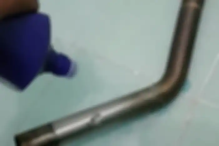 Video yang lamanya 38 detik cukup disiram pembersih WC, kerak kuning terangkat